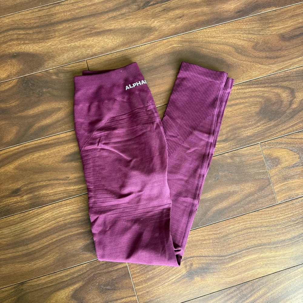 Alphalete Ozone Legging Small Grape